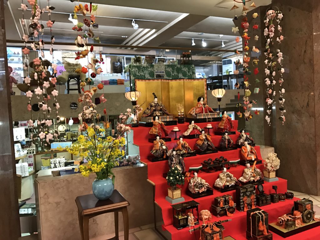 hinamatsuri display