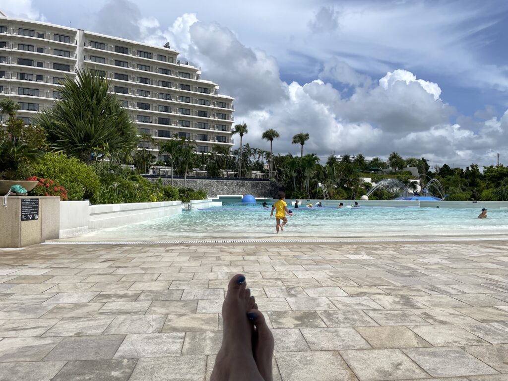 hotel monterey okinawa pool