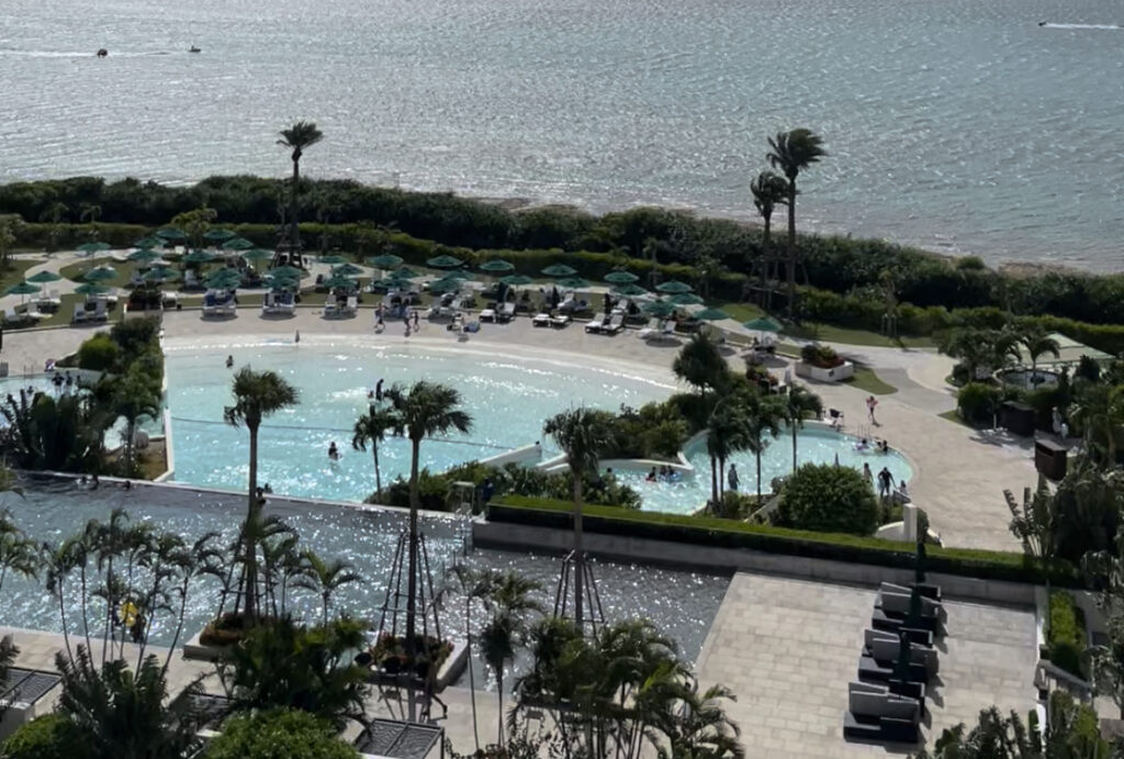 hotel monterey okinawa main pool
