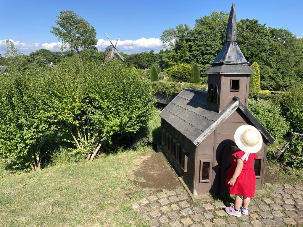 Funabashi H.C.Andersen Park with kids in Japan