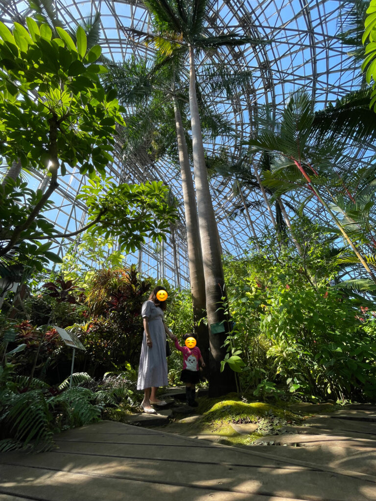 yumenoshima tropical greenhouse dome with kids in tokyo japan