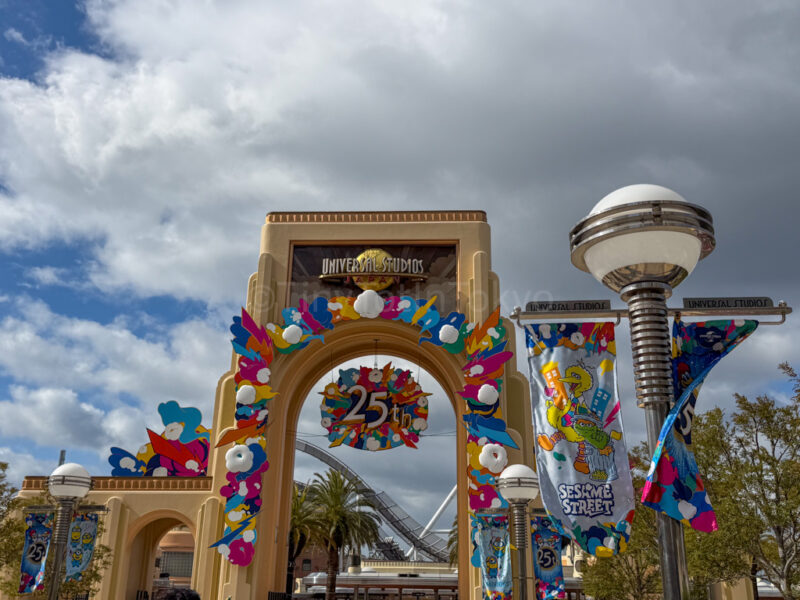 universal studios Japan 25th anniversary sign at park entrance