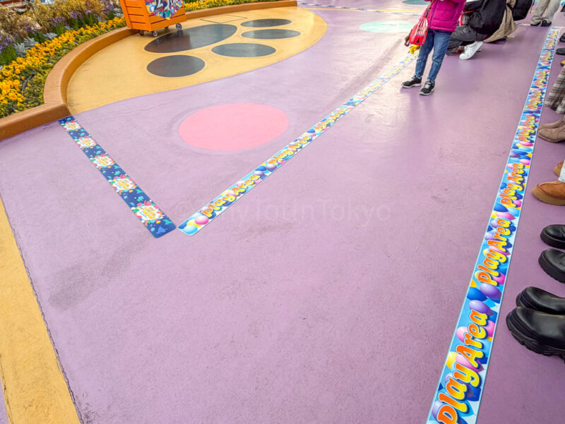 viewing area for kids at universal studios Japan