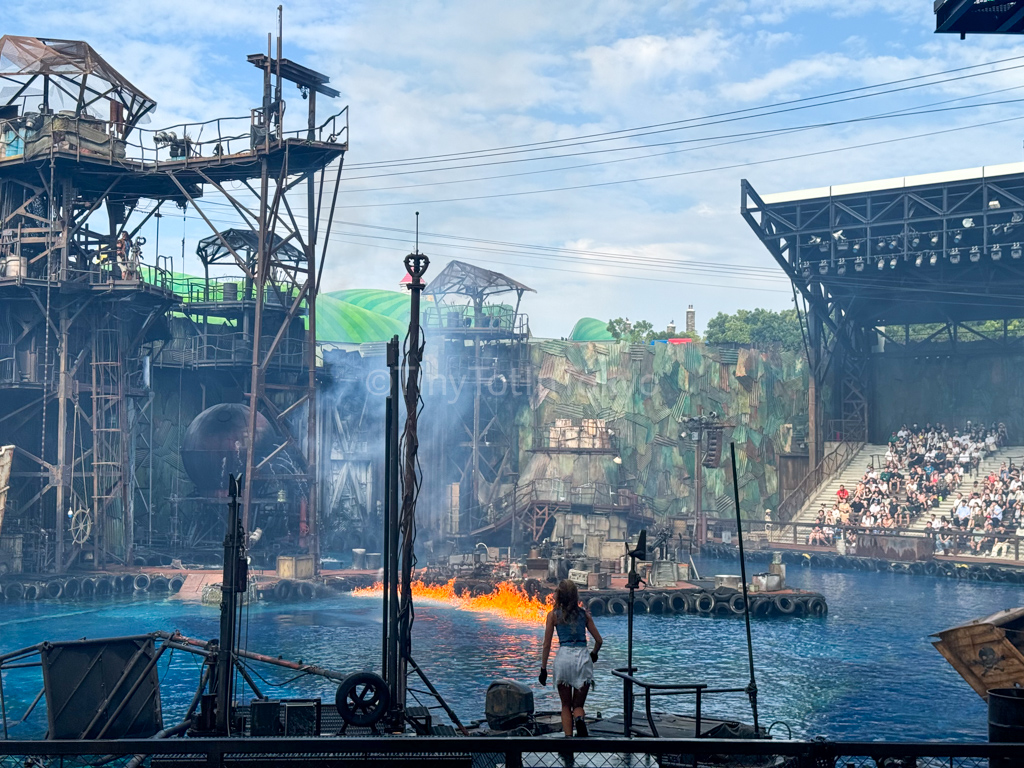 waterworld show at Universal Studios Japan