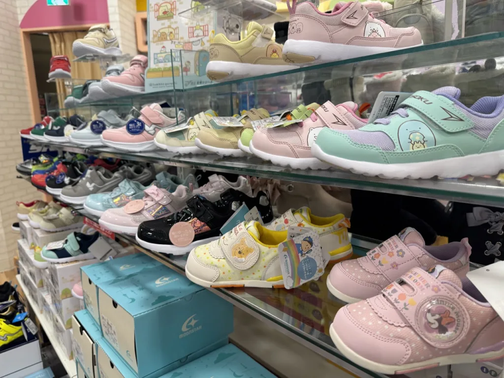 kids shoes in japan