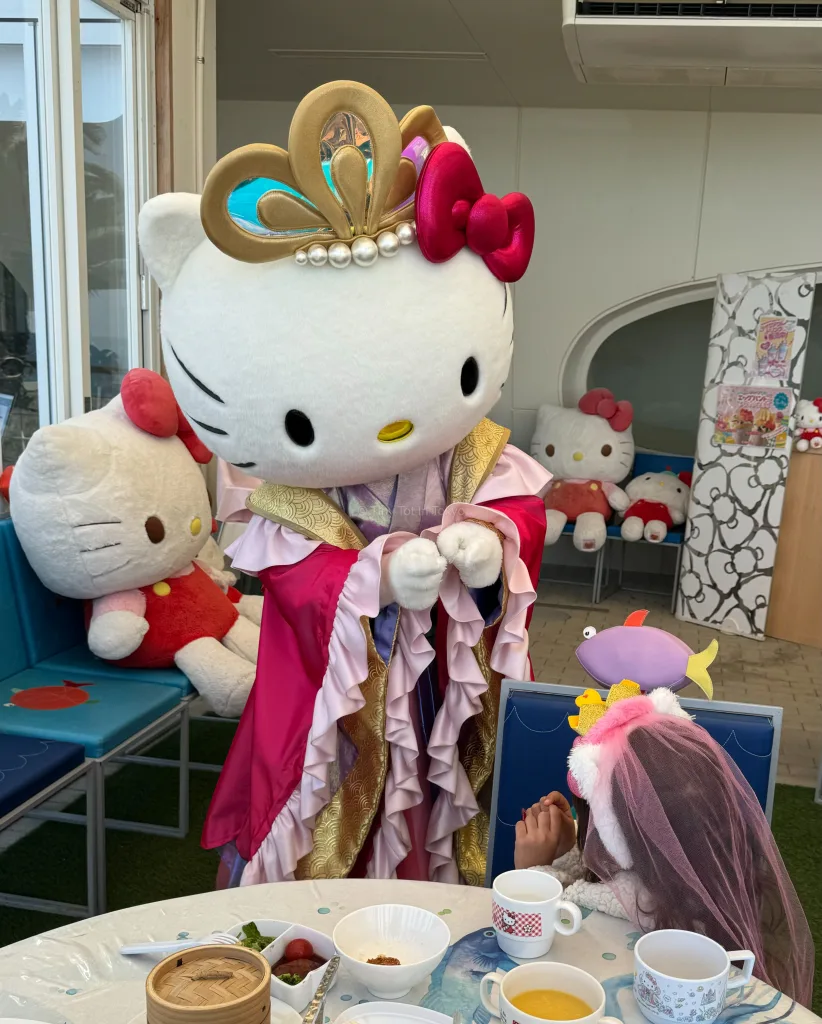 Hello Kitty greeting at Hello Kitty Smile Awaji