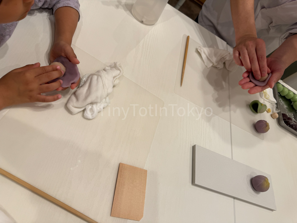 making iris-shaped namagashi with kids in japan
