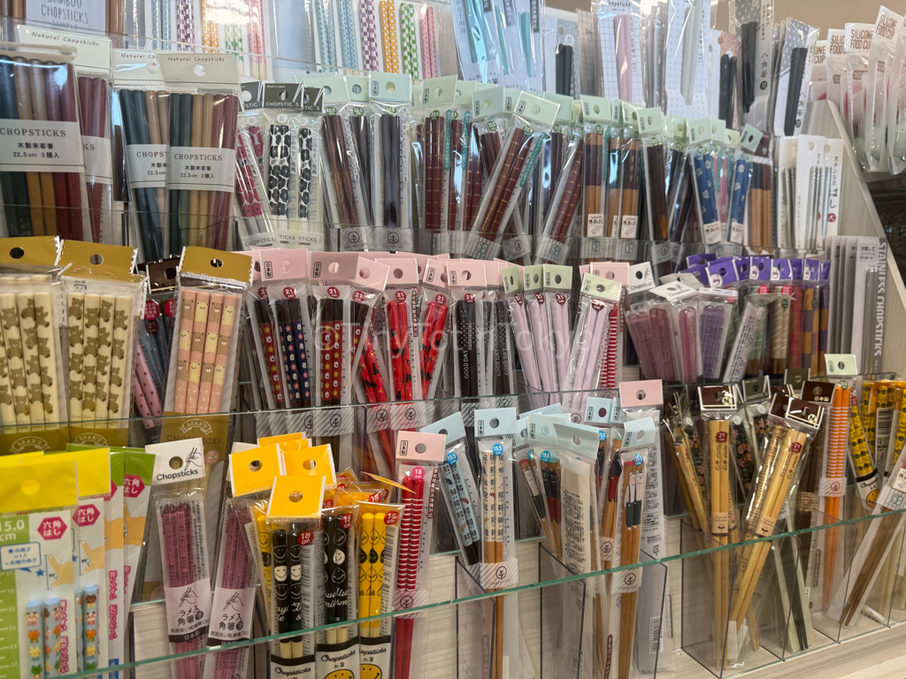 chopsticks at 100 yen stores