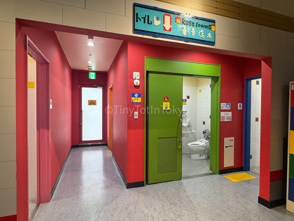 diaper changing room at legoland