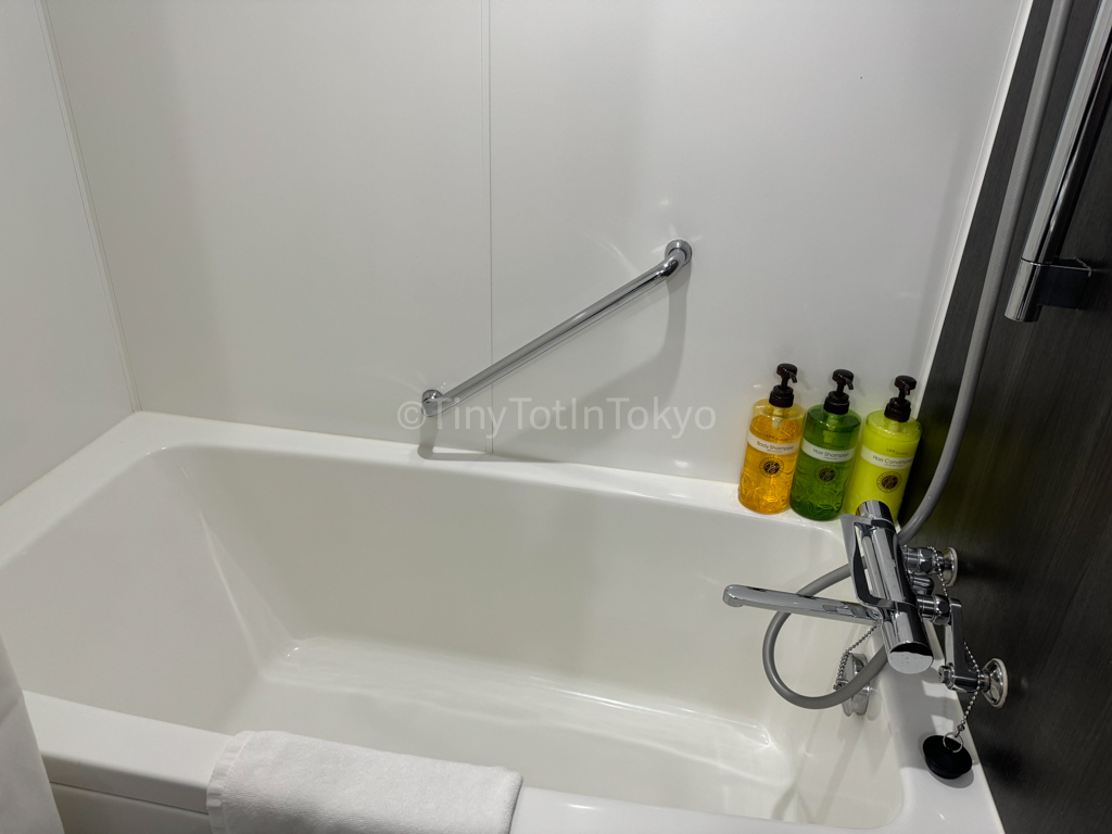 Bath at Family Twin Room at Hoshino Resort Tomamu the Tower in Hokkaido