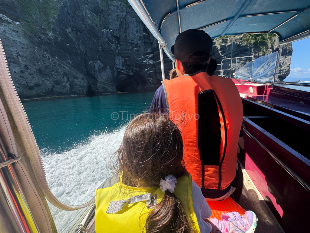 Glass Boat ride with kids in Otaru Hokkaido