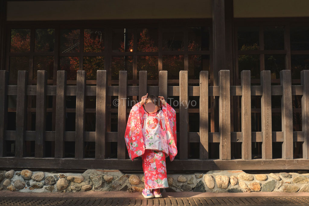 Kid in a kimono in Japan 