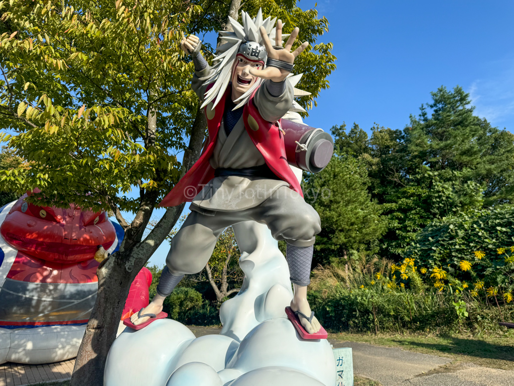 Jiraiya statue at the Naruto theme park in Japan