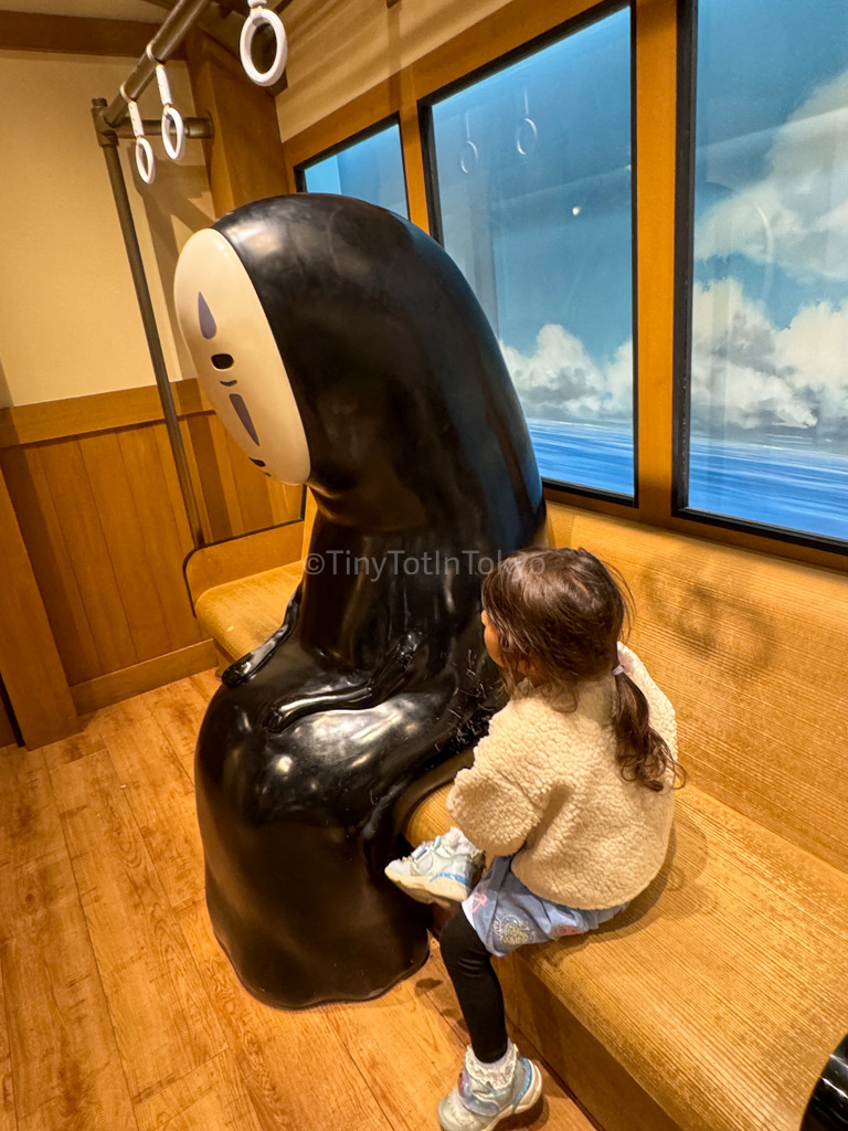 No Face Ghibli photo spot in Osaka 