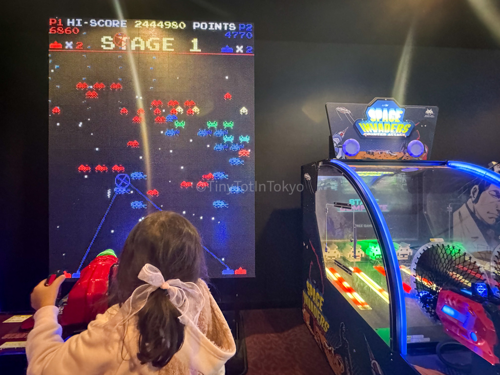 Space Invaders at round1 spo-cha