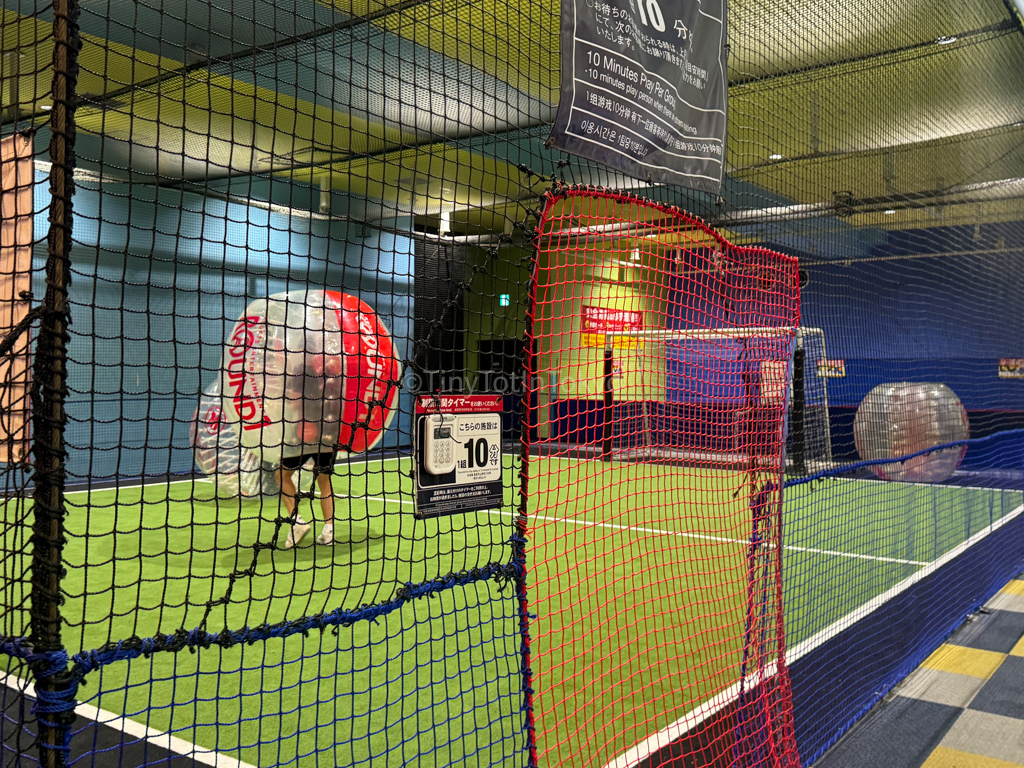 Bubble soccer at round1 spo-cha