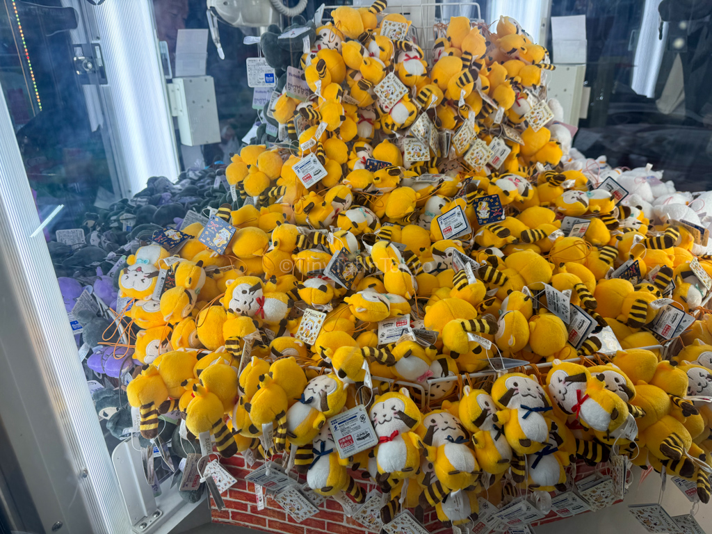 Plushies at free crane game at round1 spo-cha