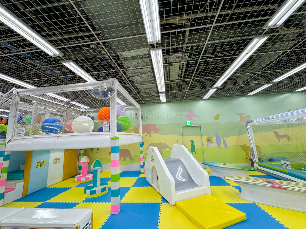 Yu Kids Island indoor playground in Yamada Denki in Namba Osaka