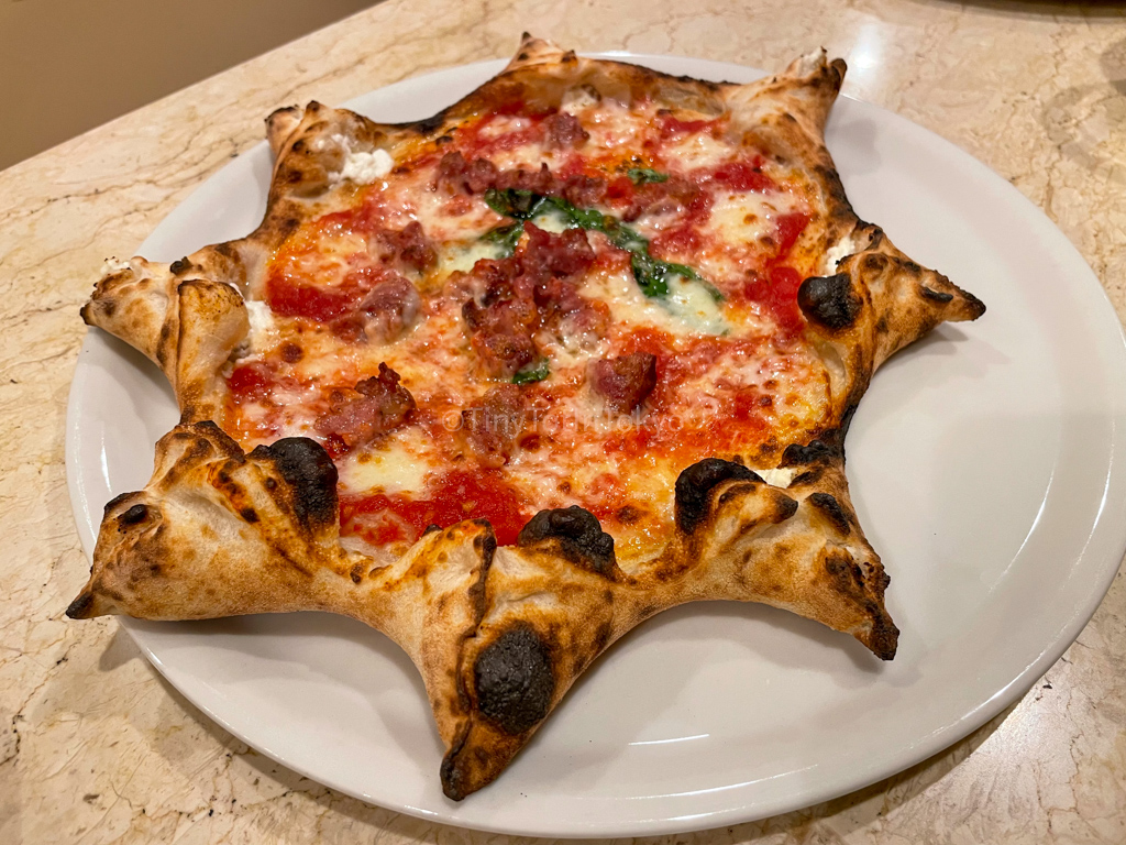 Pizzeria da Tigre in Osaka