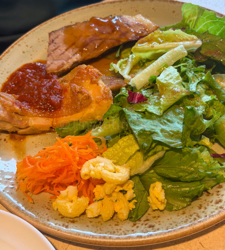 lunch plate at tuffe kid-friendly restaurant in osaka