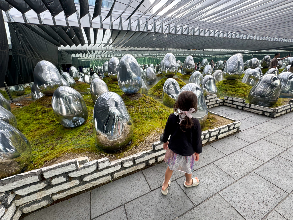 outdoor eggs (ovoids) at teamlab planets