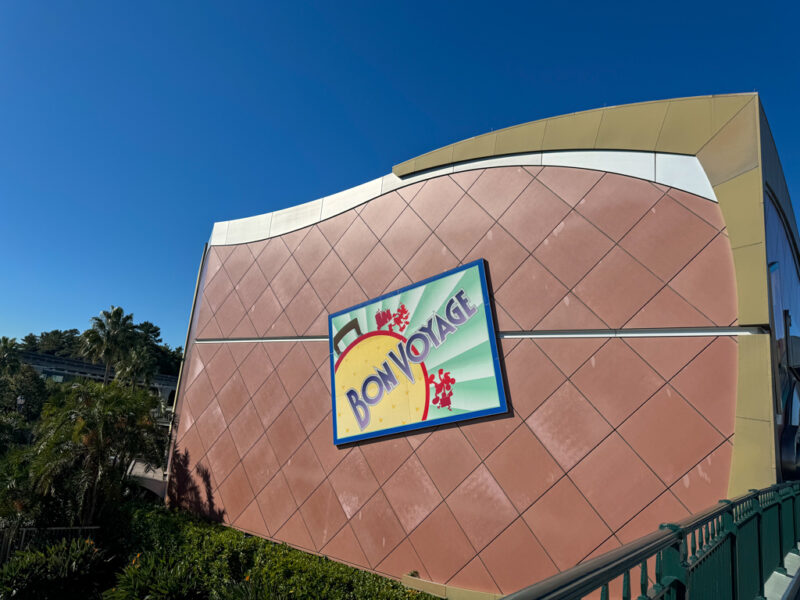 Bon voyage disney store in tokyo