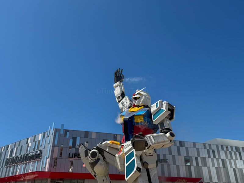 Gundam Statue at Osaka Expo