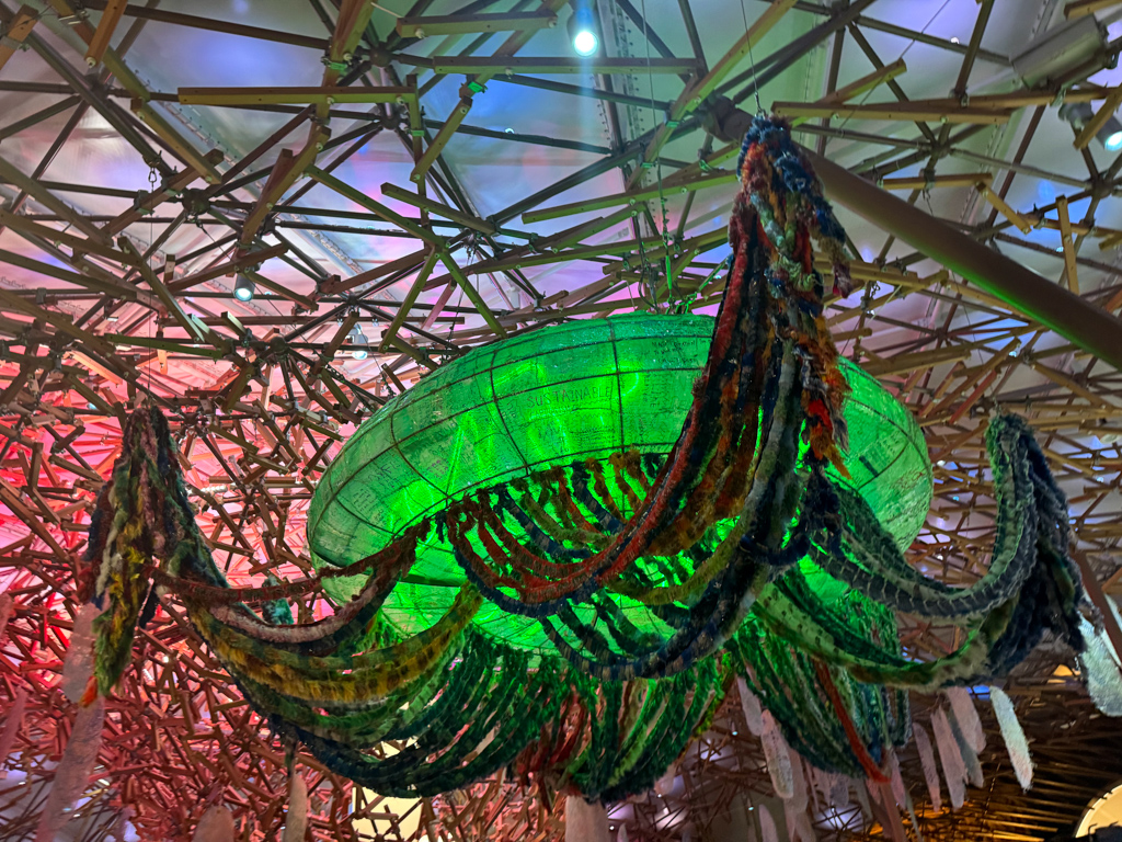 Giant jellyfish at Jellyfish pavilion osaka expo