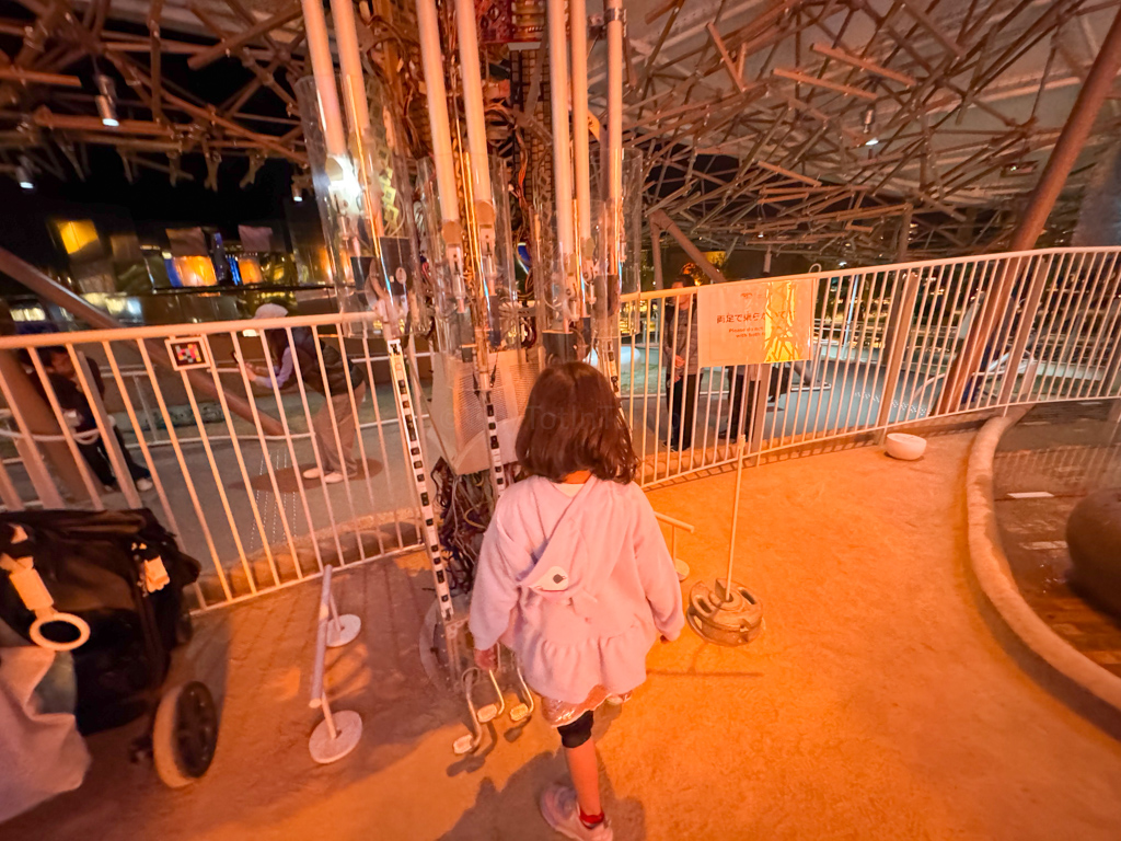Instrument you can play with feet at osaka expo