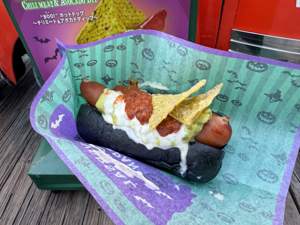 halloween hot dog at universal studios japan