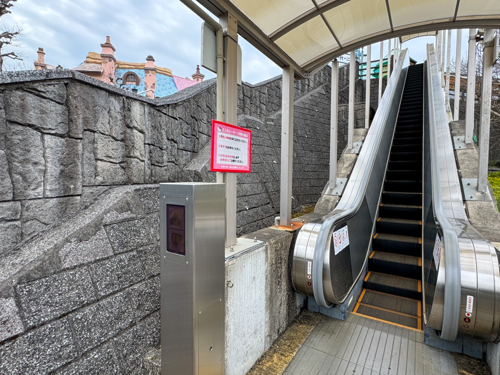 escalator to harmony park at harmonyland