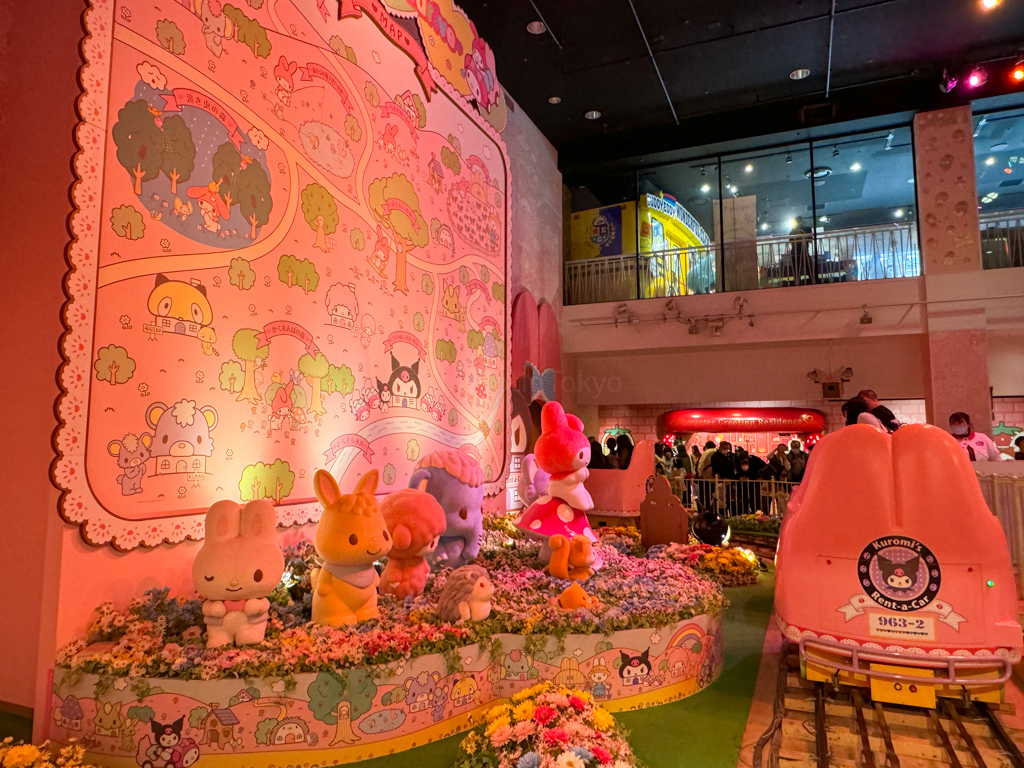 Image of car and outside the My Melody & Kuromi Mymeroad Drive ride 