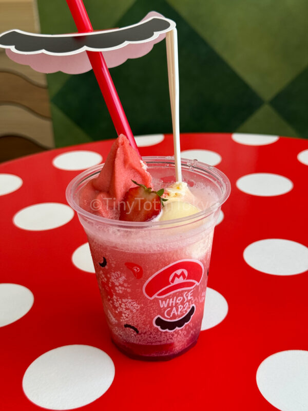 Fruity Italian Cream Soda Mario's Strawberry Soda at Universal Studios Japan 