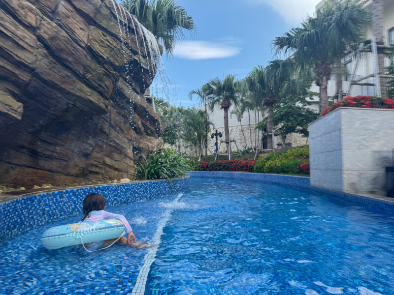 A child enjoying the pool at Ryukyu Hotel in Okinawa