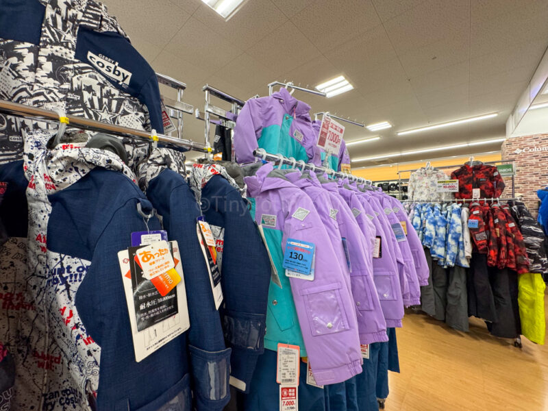 snowboarding and skiing clothes for kids in Japan at Mega Sports
