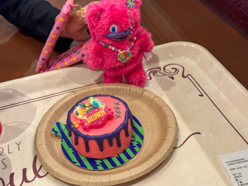 HamiKuma Candy Cake at Universal Studios Japan