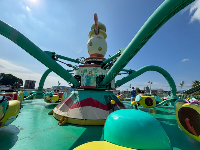 Honey Bee ride at Hirakata Park