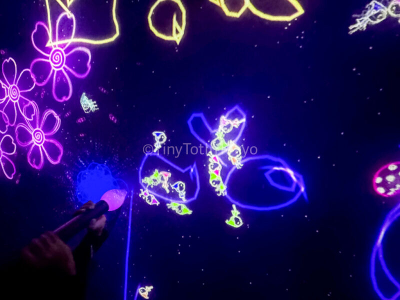 drawing at teamlab kyoto