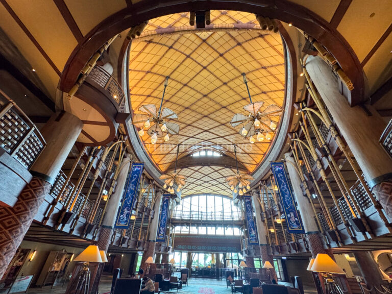 Hong Kong Disneyland Explorers Lodge