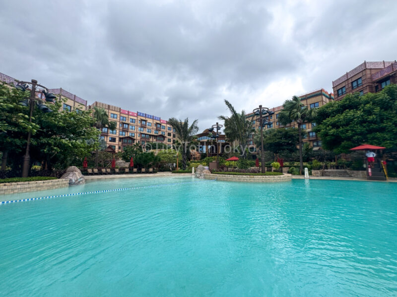 pool at Hong Kong Disneyland Explorers Lodge 