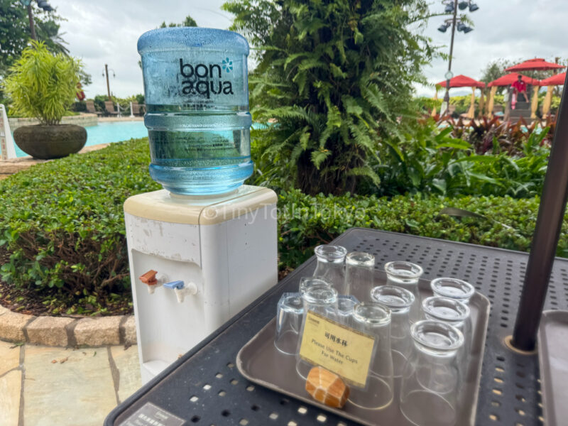 water at pool at Hong Kong Disneyland Explorers Lodge 