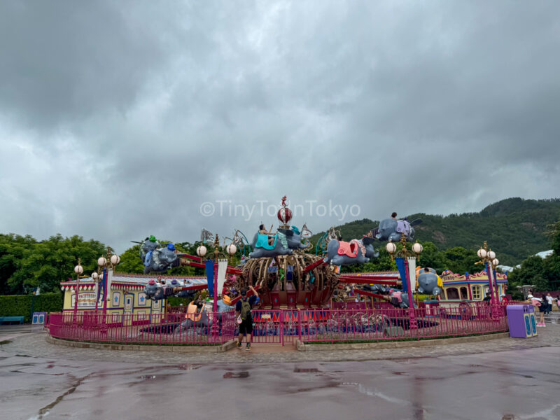 dumbo's flying elephant at Hong Kong Disneyland