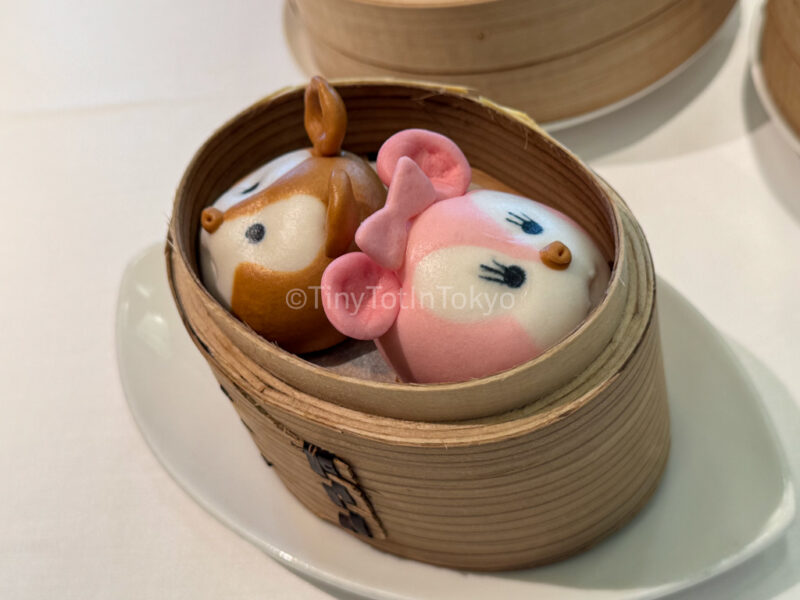 duffie and shelliemay bun at crystal lotus hong kong disneyland
