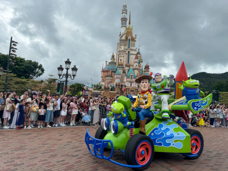 toy story float at parade at hong kong disneyland