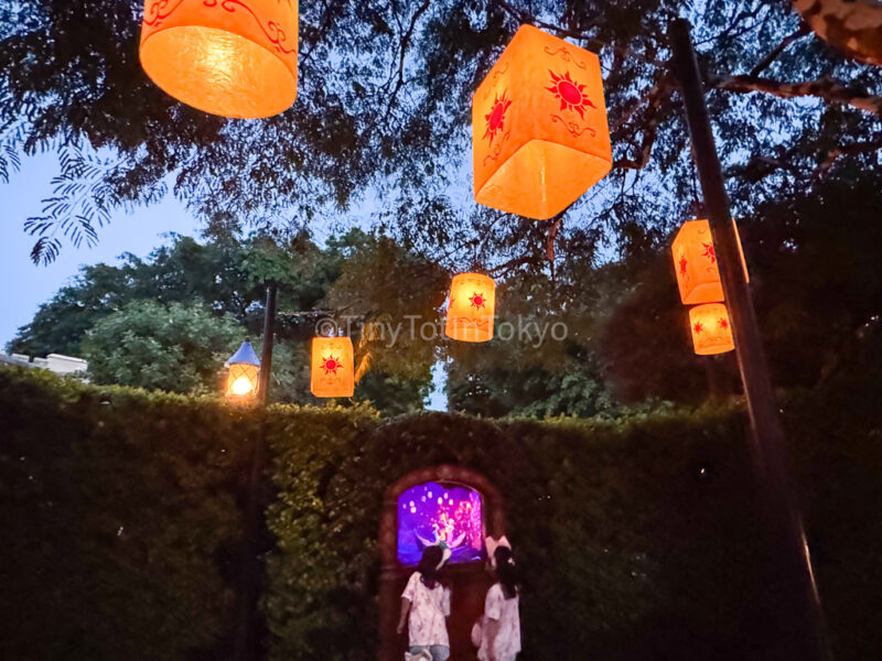 Children and Rapunzel's lanterns at Fairy Tale Forest Hong Kong Disneyland 