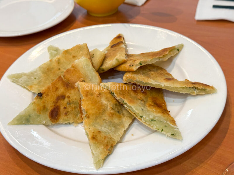 scallion pancakes from jardin de jade at hong kong airport
