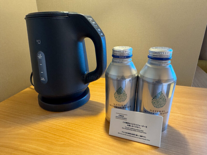 kettle and water at hoshi kan standard room at suginoi hotel beppu