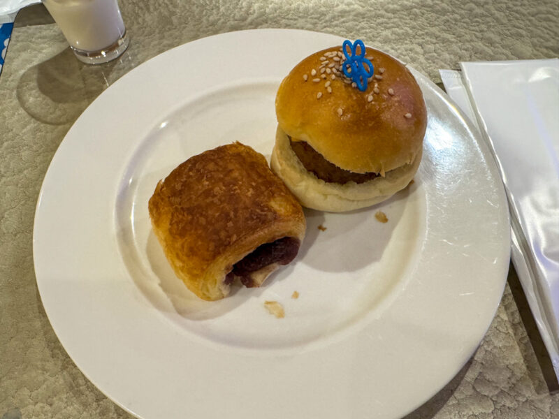breakfast at suginoi hotel in beppu