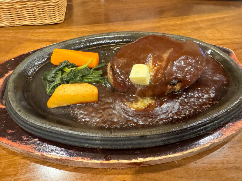 salisbury steak at somuri steak in Beppu