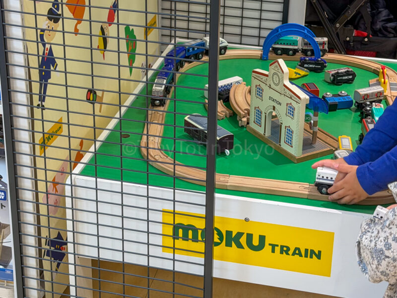free toy train play area near tennoji